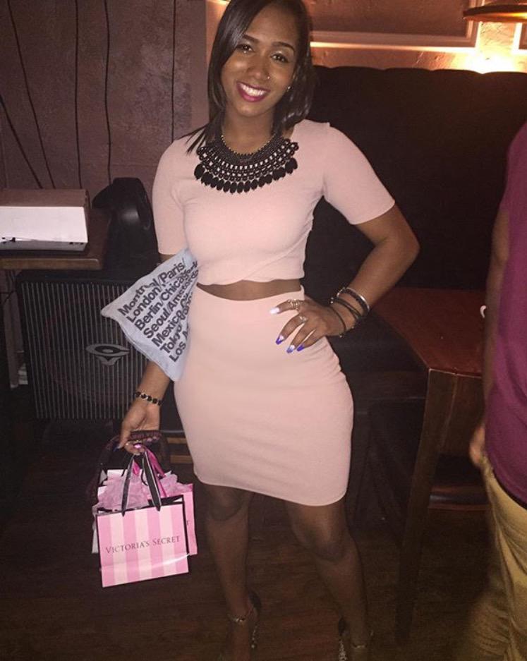 MissesRight_'s tweet photo. Tell my little sister Happy Birthday y'all!! 👑🎁🎉🏆♍️🎂🎀 http://t.co/RZC7caYe1H
