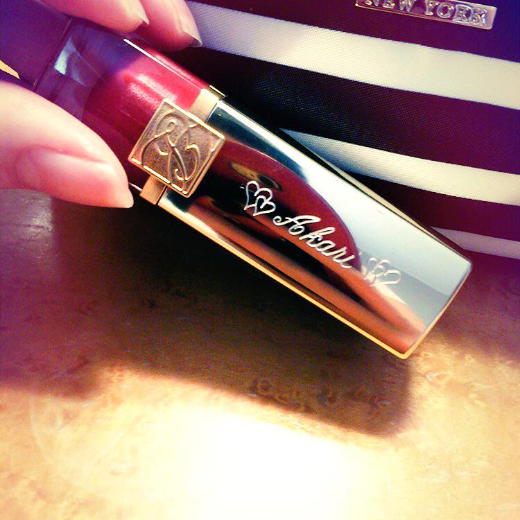 今日は赤のリップだけ❤️💄

お肌はお休みdayにしまーす🙆🏼💕

#アカリップ
#エスティーローダー59
#名前入り