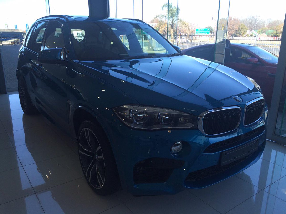 rici_87976's tweet photo. *#supercar heaven#* http://t.co/Qmu8eSJ2E9