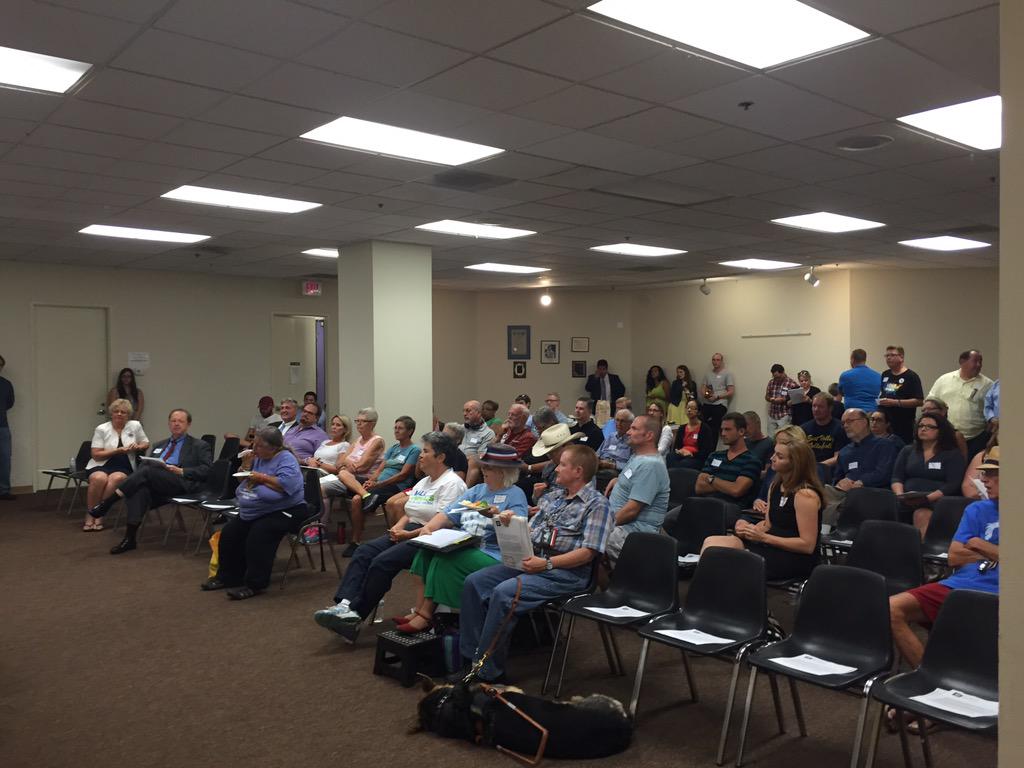 Full House <a href="/SDDems4Equality/">SD Dems for Equality</a> tonight! Congrats to <a href="/ScottPetersSD/">Scott Peters</a> and all the other endorsed candidates!