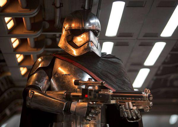 cultjer's tweet photo. 'Star Wars: The Force Awakens' will take over all IMAX screens in the US for one month, and most foreign ones too http://t.co/ilcKbP99XO