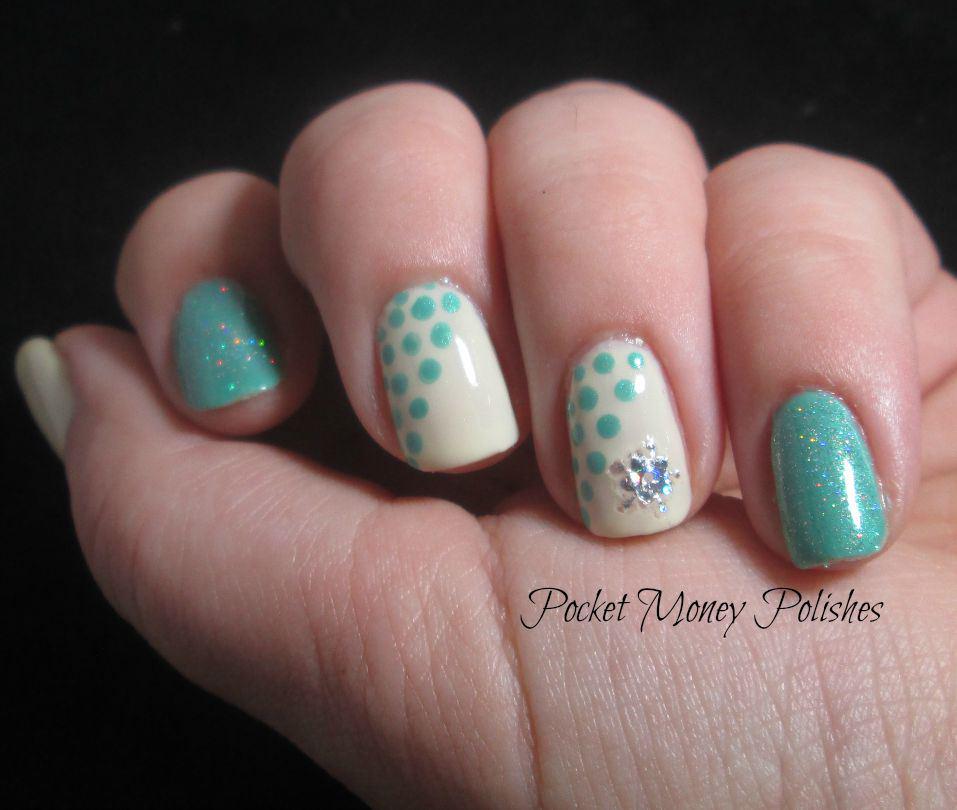 PocketMPolishes's tweet photo. Check out my Essence Summer Nail Art Summer - perfect for rain or shine! https://t.co/5JfddKUo3w http://t.co/RUGzp4qWIW