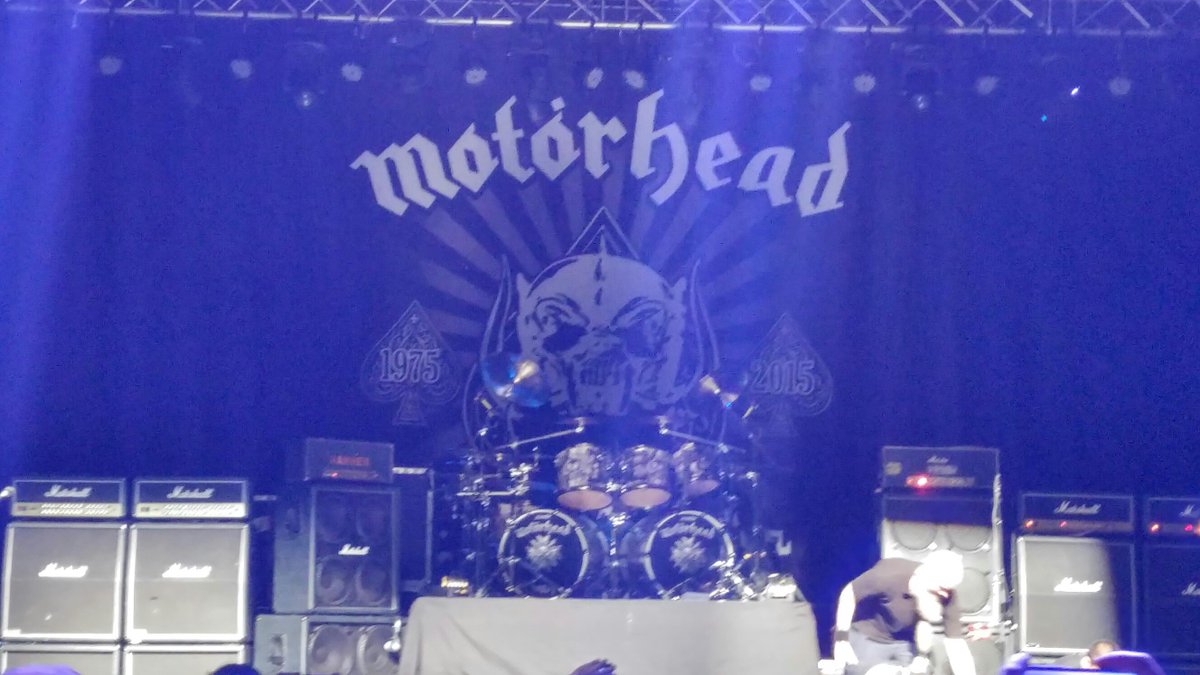 solitudefog's tweet image. Get WELL Lemmy! Enjoyed the few songs the band cranked out tonight. 🔥 @myMotorhead #thecomplexSLC