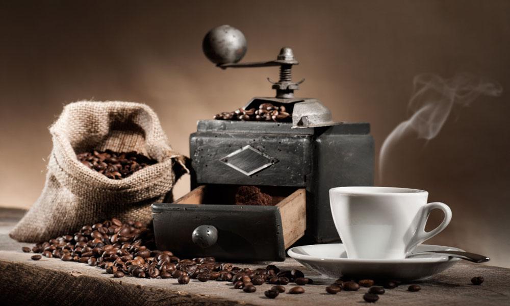 AllBestCoffee's tweet photo. The Different Types Of Coffee Grinders @ http://t.co/6ZDbHyAfl9

#CoffeeGrinders #TypesOfCoffeeGrinders #CoffeeMakers http://t.co/QAa03BfmWk