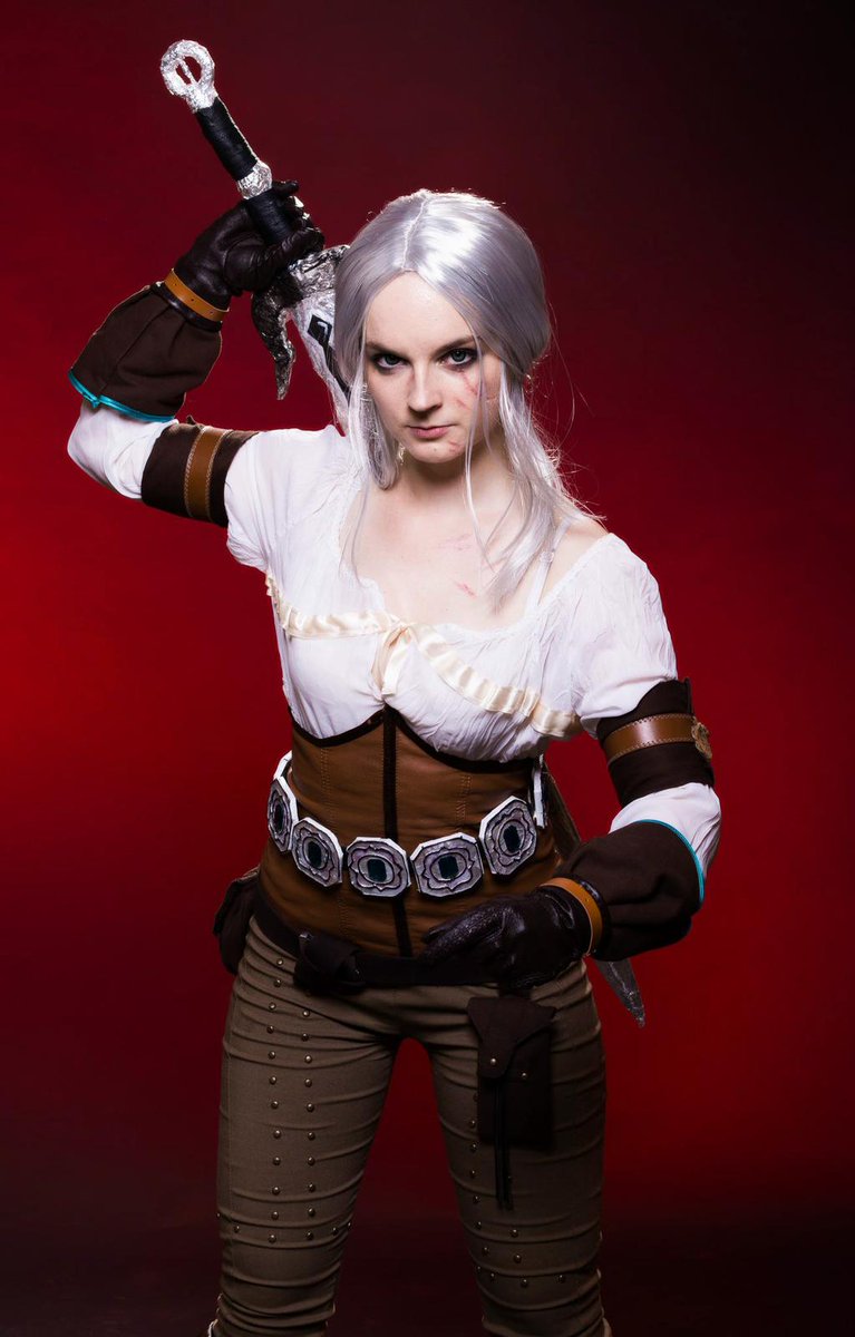 Cosplayr tweet media