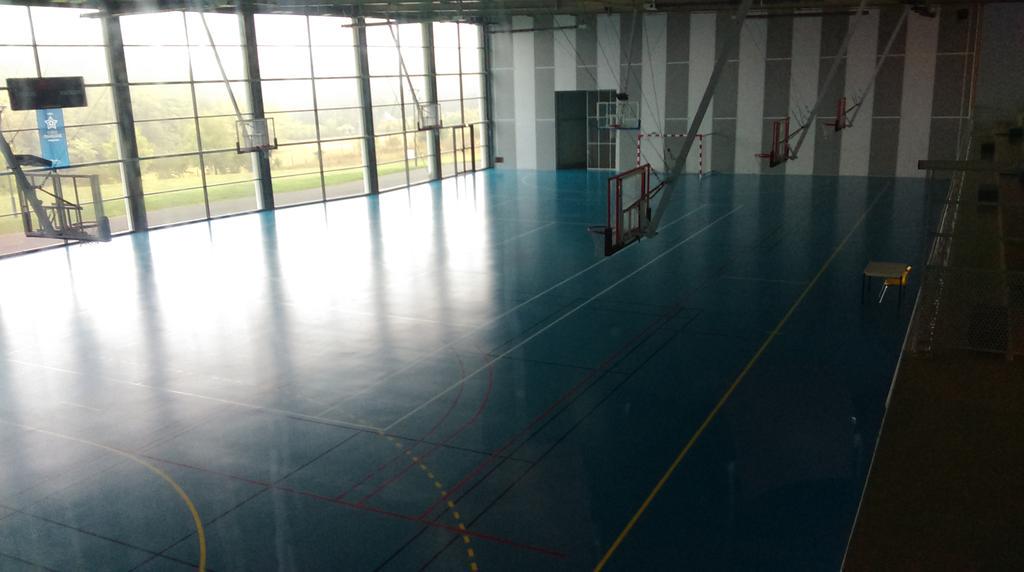 Ready pr une nvelle saison au VaC ? Le gymnase Pons n'attends plus que vous pour s'amuser au basket-ball @stefdudule