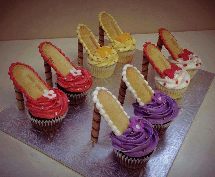 clean_cubes's tweet photo. Bridal Shower High Heel Cupcakes http://t.co/26VhmhL0tr
