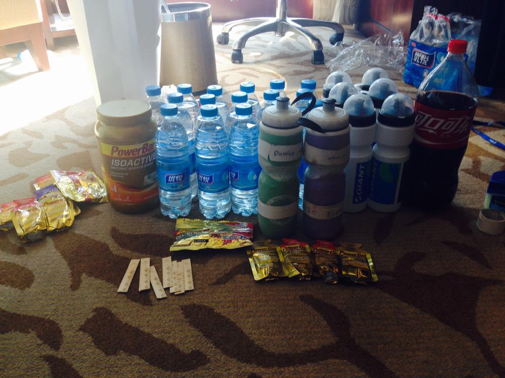 CNefj84UcAAohi_.jpg:large