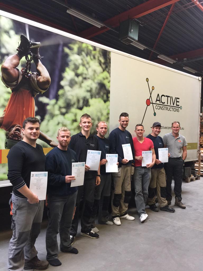 ERCA certificaten "Generic Rescuer" uitgereikt aan onze 7 professionals! Weldone guys and thanks to Paul de Gast!