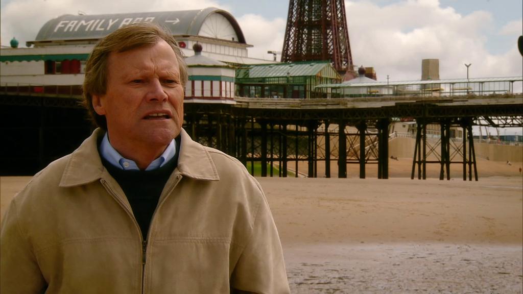 itvcorrie's tweet photo. Cathy takes Roy to Blackpool without realising it's significance... http://t.co/JdxJEy8RsK #TrailerWeek #Corrie http://t.co/PvAxM79o4e