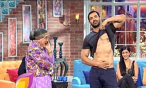 Aafatyash's tweet photo. OmG😱😱😱😱 #AjjuBhai #Abs  #comedynightswithkapil Can't Wait. @ColorsTV PromotionON #WelcomeBackNextFriday http://t.co/s7eGvX0As8