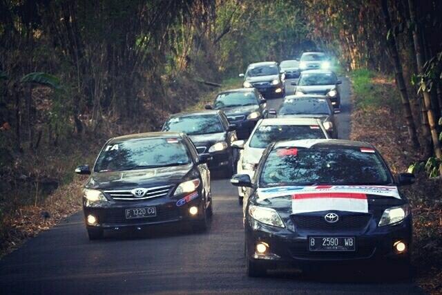 ALTIC_Jogja's tweet photo. ALTIC dolan ning Merapi...@NASMOCOworld @GTRadial_Indo @ToyotaID...#ALTICDolanYgk http://t.co/fsHJyfVtRj