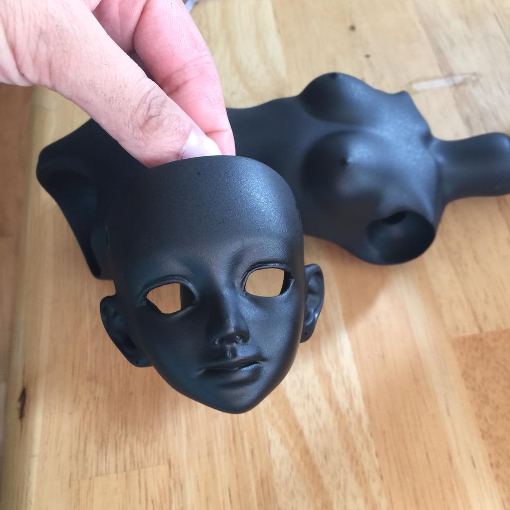 TheBettyCandy's tweet photo. Working on this beautiful girl as of late. Finally finishing my doll! #Unoss #Volksdoll #bjd #abjd #blackdoll http://t.co/jQn3uILfQN