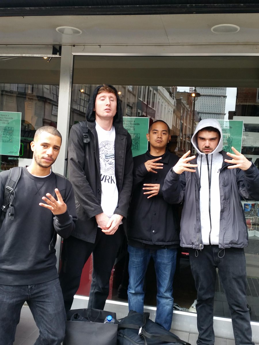 phonicarecords's tweet image. #KuruptFM trying to hustle us some £5 #Dubplates at #Phonica today. #PeopleJustDoNothing #Grime #BBC3 #London