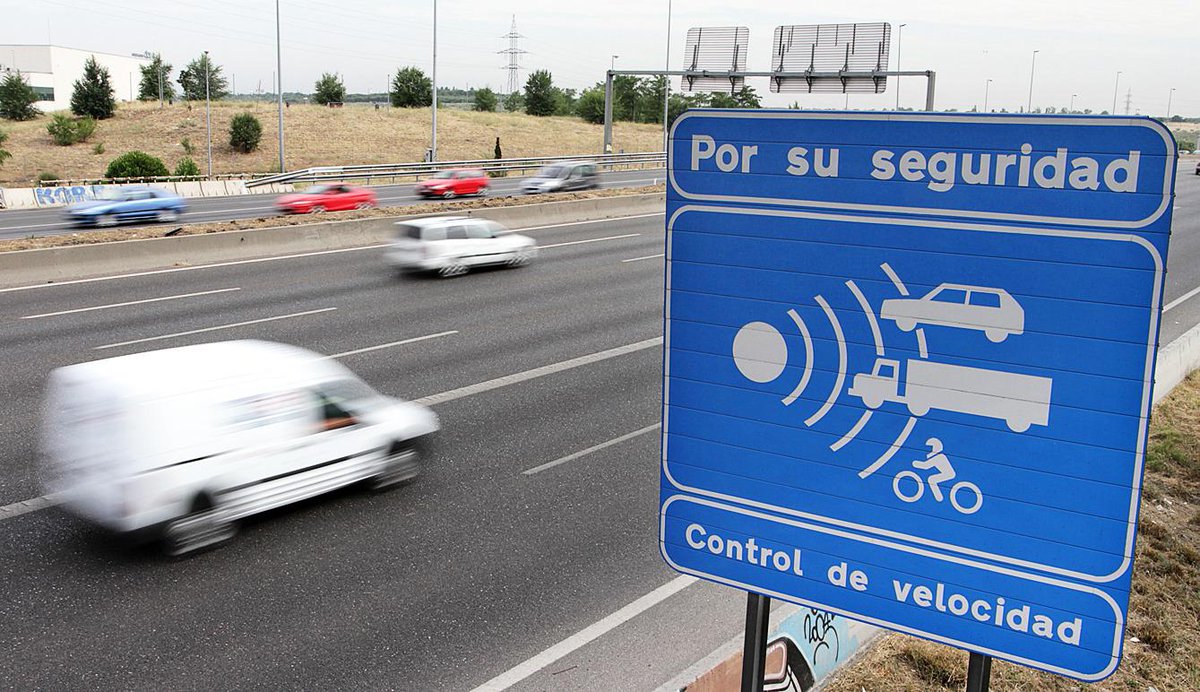 SnaidSpain's tweet image. #OperaciónRetorno: Tramos de #carretera con #radares móviles ow.ly/Pe1CP #seguridadvial
