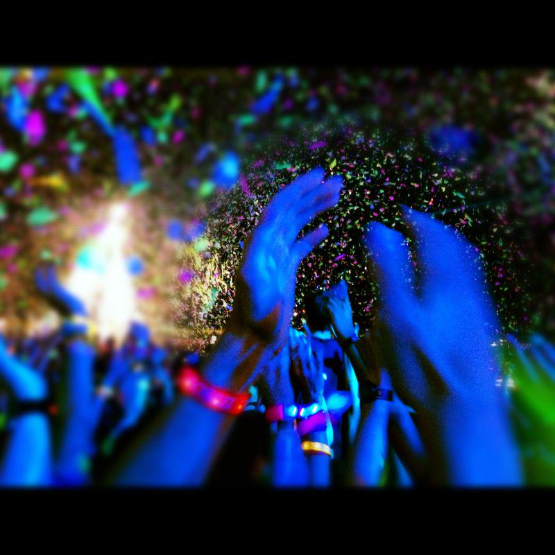 coldplay's tweet image. Ben took this great photo in Melbourne in Nov 2012. Upload your show pics to the Timeline at cldp.ly/timelineshows A