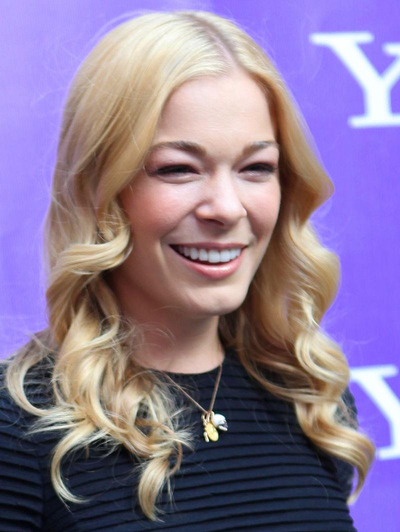 Happy 33rd birthday LeAnn Rimes, outstanding multi-awarded country music singer  \"How Do I .. 