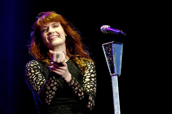  Regina, ci inchiniamo al tuo cospetto per i tuoi ventinove anni
Happy birthday Florence Welch! 