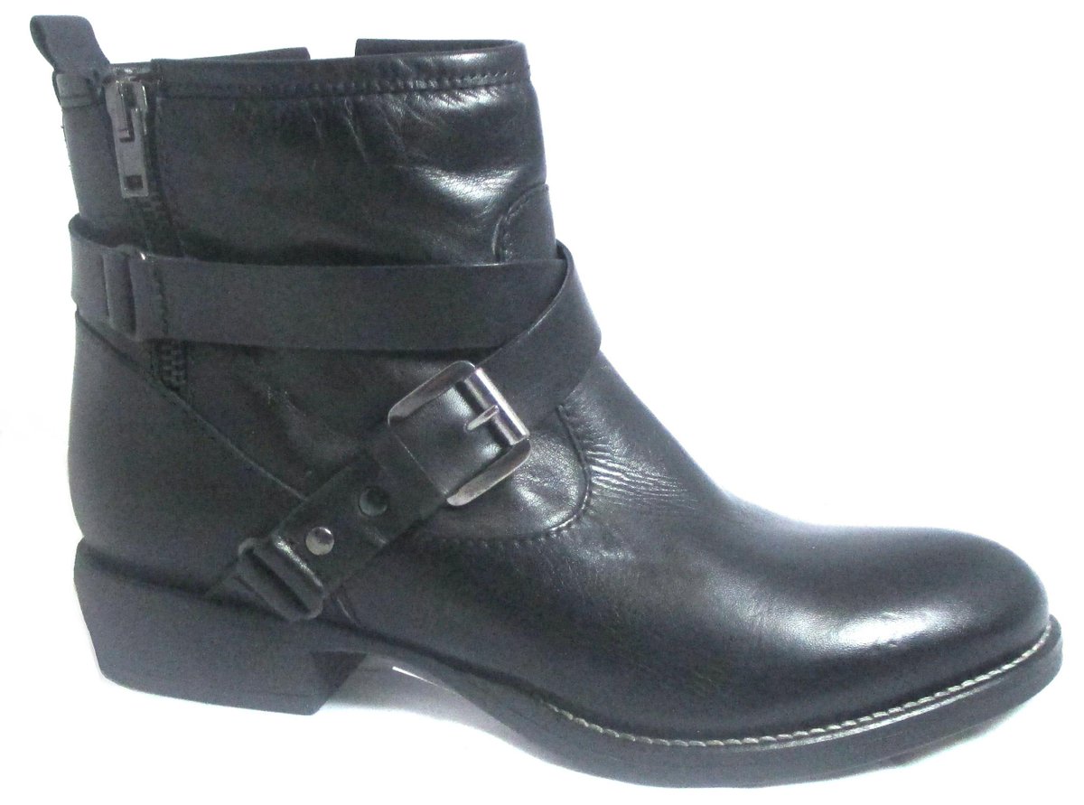 clarks shoes kildare village