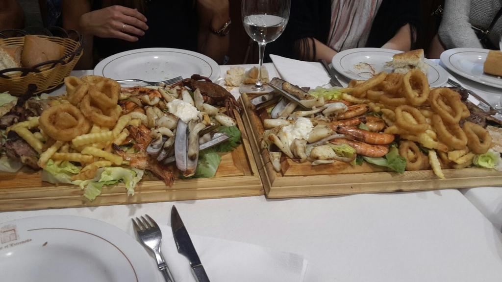 Un placer haber compartido la cena de ayer con <a href="/cristianmoras90/">Cristian Moras</a> <a href="/victorholgado83/">Víctor Holgado</a> <a href="/SaulRivera90/">Saúl Rivera</a> #Use....