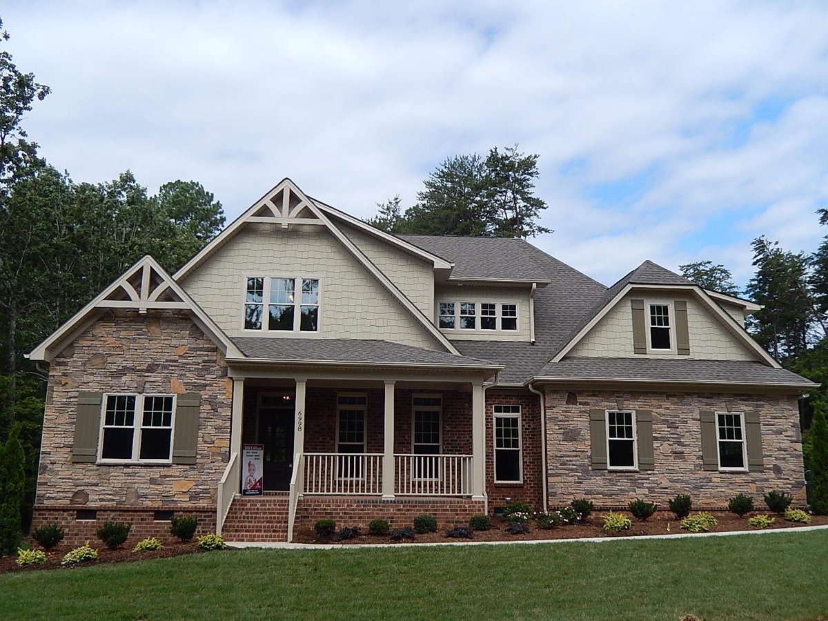 NewtCustomHomes's tweet photo. #dreamhome Tickets are still on sale online at http://t.co/97IfkwH8UG and by phone 1-800-592-1602 http://t.co/M6Ky40Rwcw