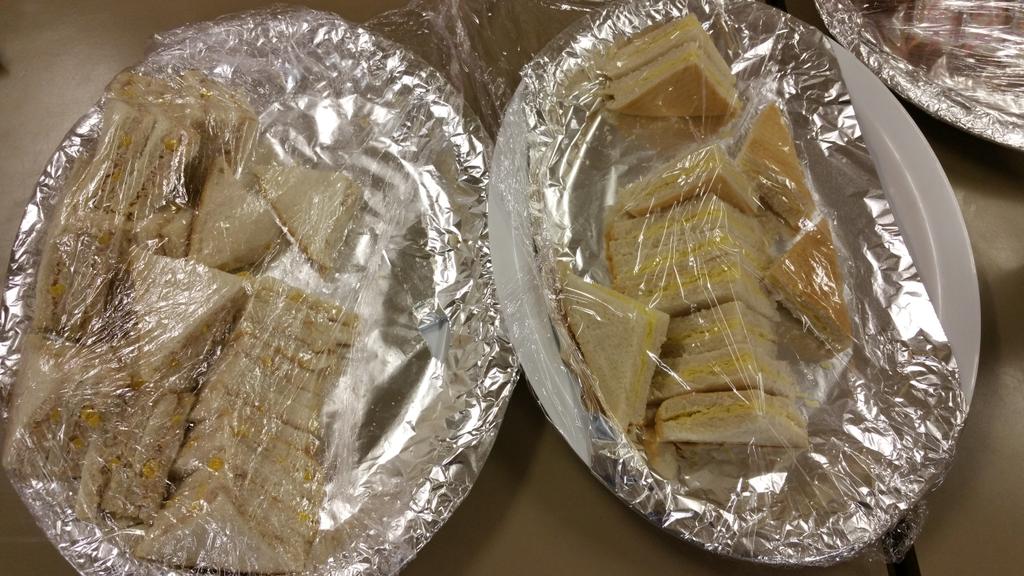 HomelessKitchen's tweet photo. The @HomelessKitchen is serving a hot meal, salad and drinks today come along, Pls visit @ http://t.co/zctgo7Ivzw http://t.co/rmEFpSWwxO
