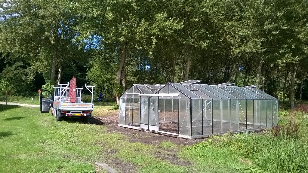 Vanmorgen was ik even #kassenbouwer. Samen met #Batist kas gebouwd voor de <a href="/BieslandDagen/">BieslandDagen</a>.