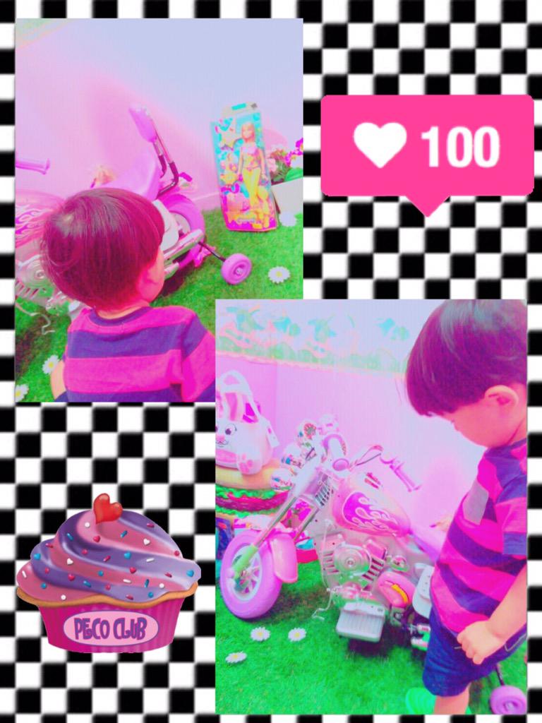 foreversmile420's tweet photo. @pecotecooo 
弟も写真撮るところ気に入ったらしくていっぱい遊んでた😍💭 http://t.co/byqb773e8G
