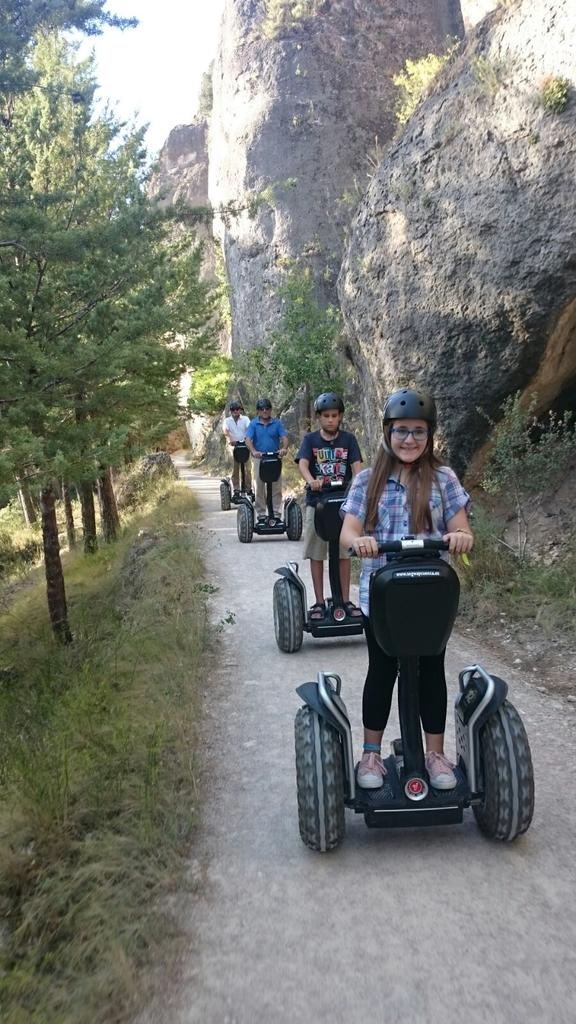 SegwayCuenca's tweet image. Recorre #Cuenca en #segway y disfruta en familia de un paseo por la naturaleza. Aventura asegurada! @CuencaEnamora