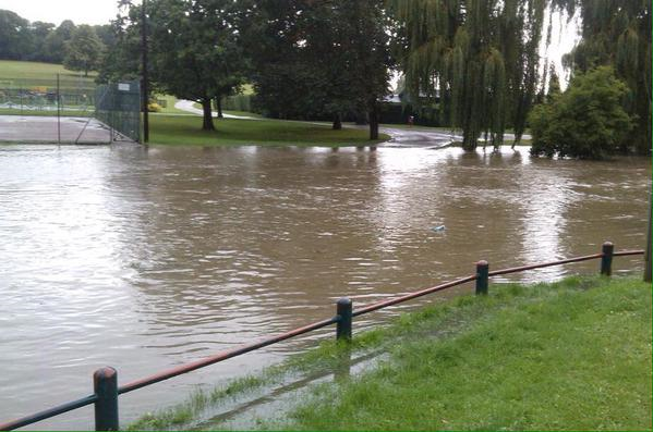 LondonFire's tweet image. North #London hit by huge downpour which leads to us dealing with 400 calls in 3 hours london-fire.gov.uk/LatestIncident…