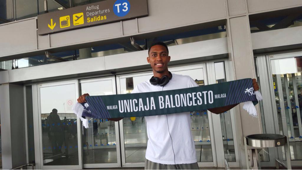 unicajaCB's tweet photo. Ya está aquí @Jamar_Smith309 Welcome!! http://t.co/X4hHbQ9Mlz