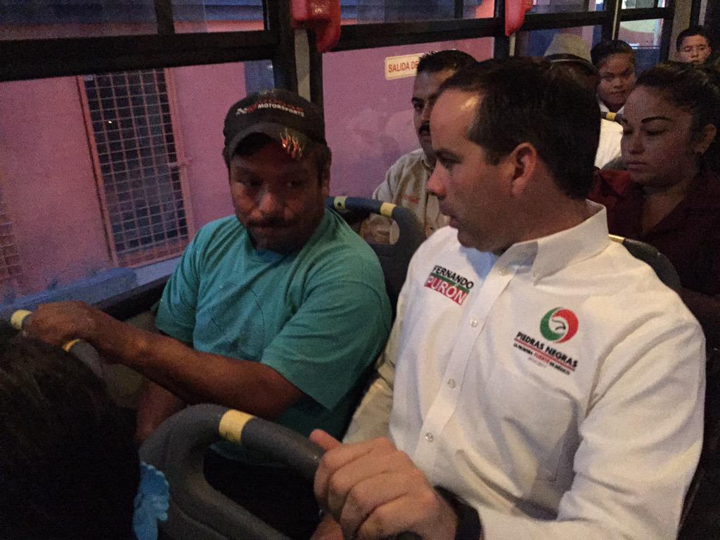 MpioPNegras's tweet image. Esta mañana recorre @PURONJOHNSTON sector #Acoros rutas de transporte urbano que utilizan estudiantes #CaminoEscuela