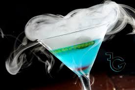 BonavidaBar's tweet photo. ¿Sabes qué es #cocktailfrozen o el #rotaval? #CocteleriaMolecular https://t.co/wpkriiNkeW --> http://t.co/L7zHyzBjMJ http://t.co/8Ce4ecjgvG