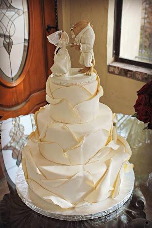 Caramel ディズニーのウェディングケーキ 結婚式にこんな ウェディングケーキなら 華やかでいいかも ディズニーキャラクター 結婚式 ウェディングケーキ Http T Co Ror32e4umi Twitter