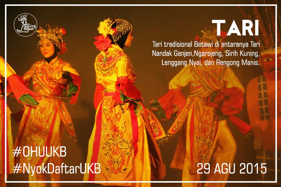 Di UKB juga ade Tari nih. Di sini kite belajar tari-tarian tradisional dari Betawi.