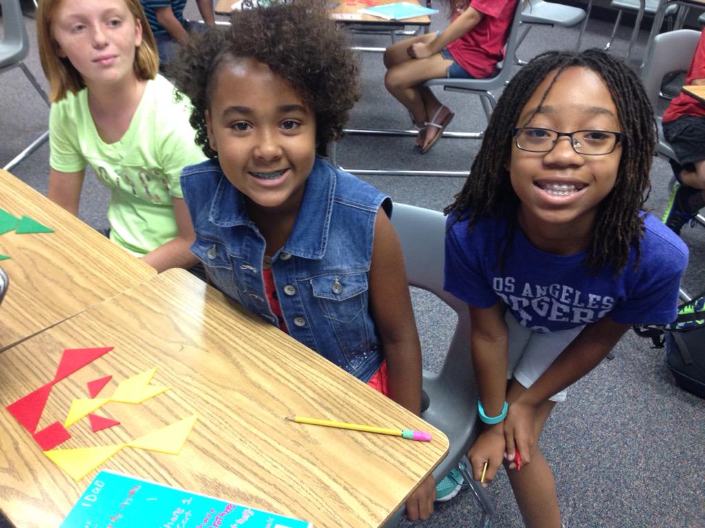 HMSmathrocks's tweet image. Tangram fun. #mathcanbefun  #hillsdalehuskies