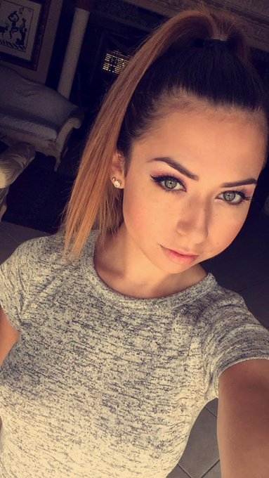 There's not a lot I dislike in this world but pink eyeshadow is definitely one of them hands down. http://t<a href="/tag/dogfartgotm"class="tags"><span>#dogfartgotm</span></a><a href="/tag/mooreplease"class="tags"><span>#mooreplease</span></a>