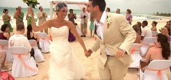 Internazionale's tweet photo. Il matrimonio è un mistero. Il documentario. http://t.co/zXouc3ZDnC http://t.co/TGncQhJ6VN