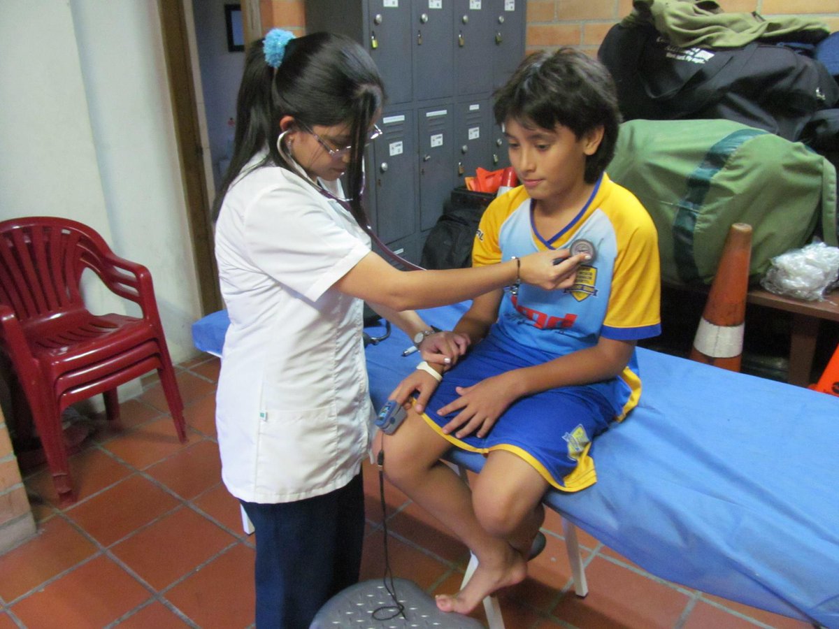 ClubIMDSports's tweet image. 1. Acompañamiento con valoraciones médicas deportivas. #SomosElClub 
Info 4448255 Medellín