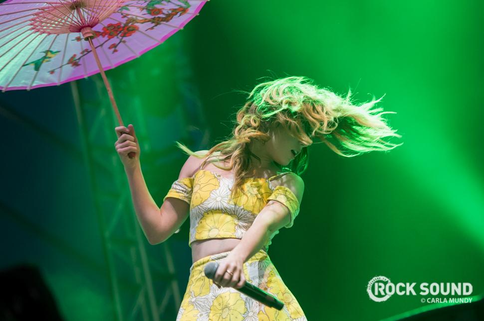 echosmith's tweet image. We Loved our set today England! @OfficialRandL thanks for having us. so many of you! BFF'S!