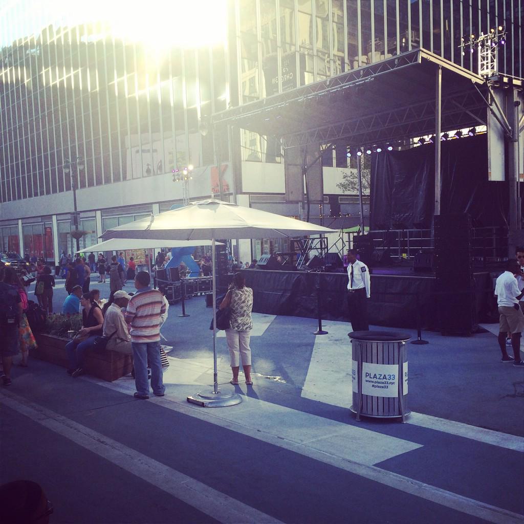 theWSO's tweet image. W33 &amp;amp; 7th Ave, big stage, free show, 8-10pm! #plaza33 #freesalsa