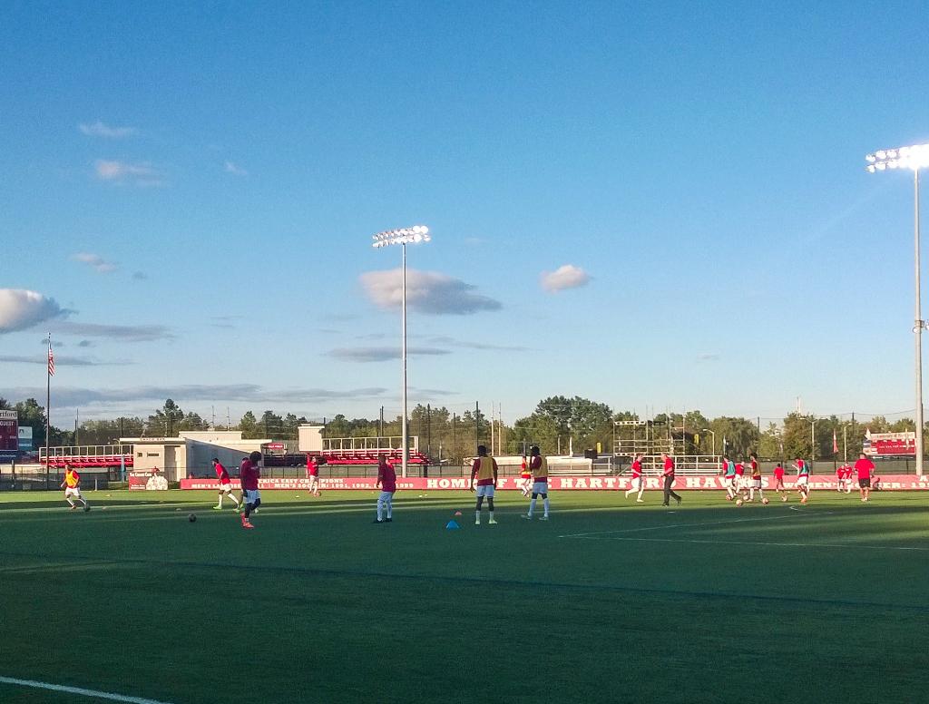 HawksInformer's tweet photo. The men's soccer team is out on the field! Season kicks off at 7 PM vs. Holy Cross! #UHartMSOC #HawkNationDomination http://t.co/4BZucjaGLT
