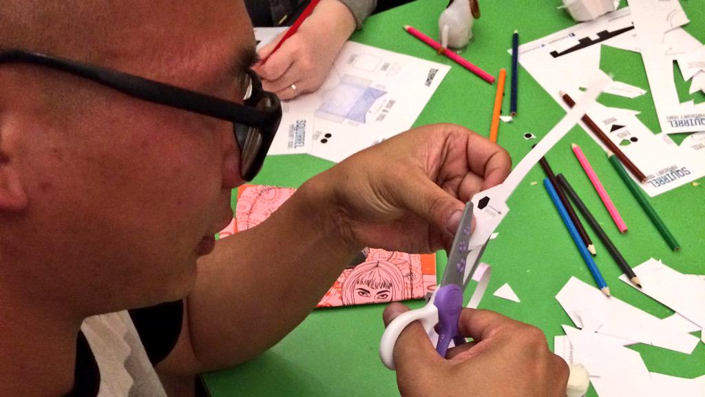 caffeinedreamer's tweet image. #pushingbuttons #tearaway @mediamolecule