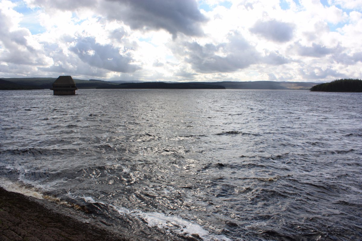 Englands_NE's tweet image. The stunning Kielder Water and the vast surrounding forest form a region all of their very own ow.ly/RvPgP