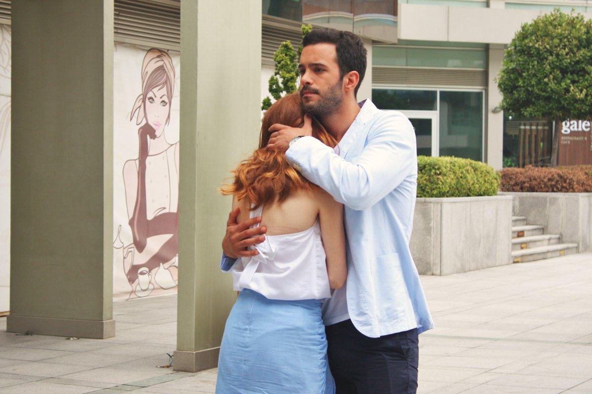 любовь напрокат сериал 2015–2017. турецкий сериал дефне и омер. осман акча в любовь напрокат. дефне и омер сериал. барыш ардуч и эльчин сангу.