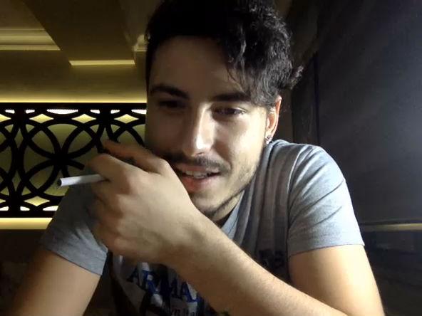 yusabalci1's tweet photo. 🔴 CANLI @atadogann su an #YouNow 'da yayinda - https://t.co/hNRxQ7A1Rf http://t.co/ZpCqAUxnuK