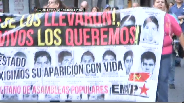 DemocracyNowEs's tweet photo. #Ayotzinapa11meses: Familiares y simpatizantes conmemoran la desaparición de los estudiantes http://t.co/rg4gd79Fgn http://t.co/lQsmFNyiyC