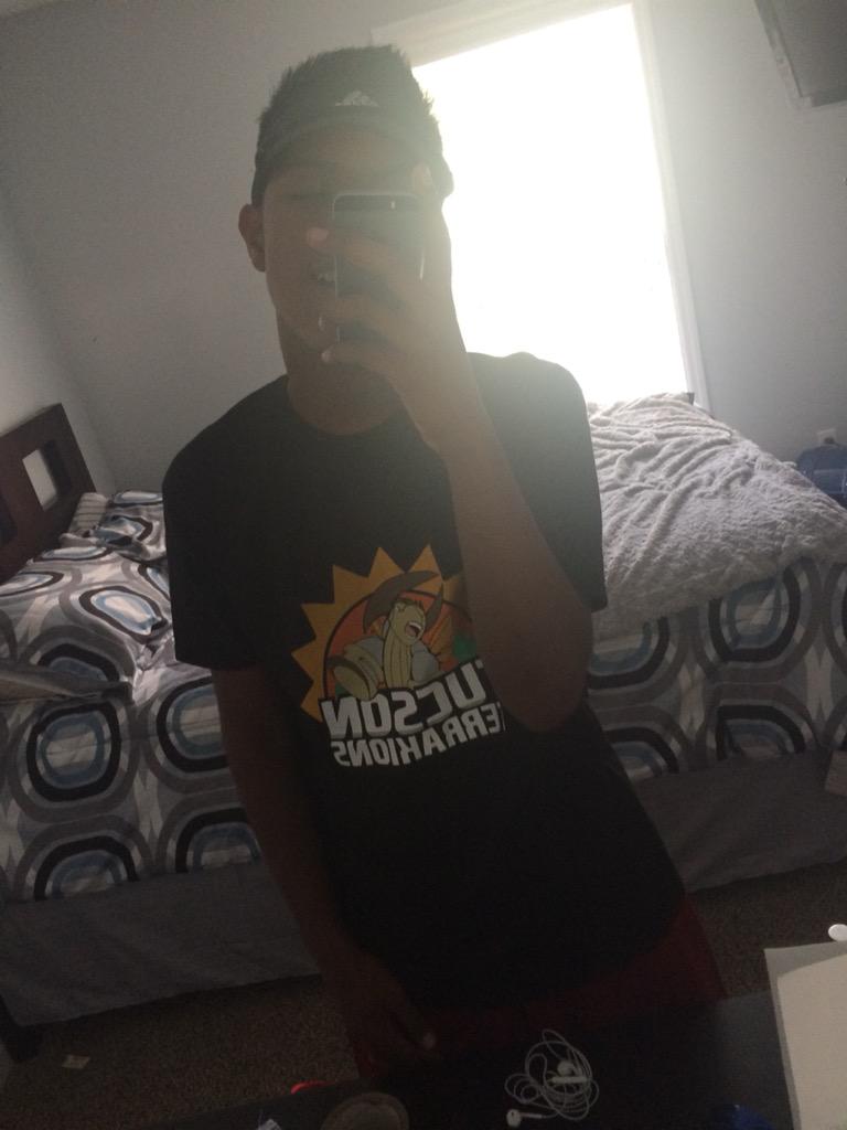 pokemonmasterl's tweet image. GOT IT TODAYYYY!!! Ready for tomorrow!!! #gotucsonterrakions @TheKingNappy