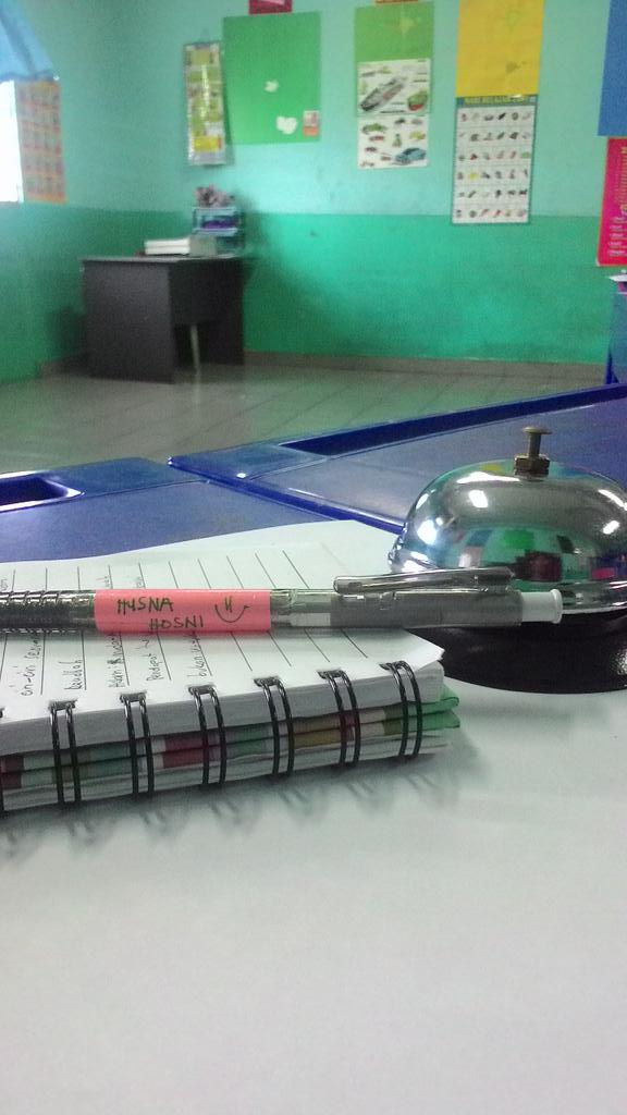heshyues's tweet photo. Tamat sudah tugasku sebagai penjaga masa bagi pertandingan pidato #ISFEST #MATP24 http://t.co/NNbZdilJRw