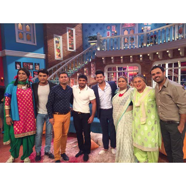 CSKCore's tweet photo. @ImRaina on the set of #CMWK
Fun filled program will be telecasted soon
@KapilSharmaK9 http://t.co/dPLPf9NCfH